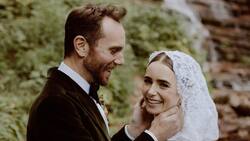 “Oficialmente el uno en el otro para siempre”: Lily Collins anunció su matrimonio con Charlie McDowell con románticas postales