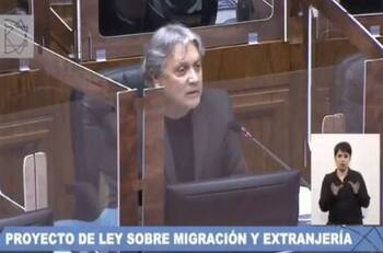 Senador Navarro tuvo leve mejoría pero debe seguir conectado a ventilador en la UCI