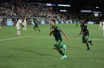 Compañero de Felipe Mora en Portland Timbers es despedido del club por violencia intrafamiliar