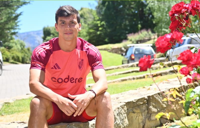 El delantero chileno podría quedarse en River Plate para disputar el Mundial de Clubes. Foto: Prensa River.