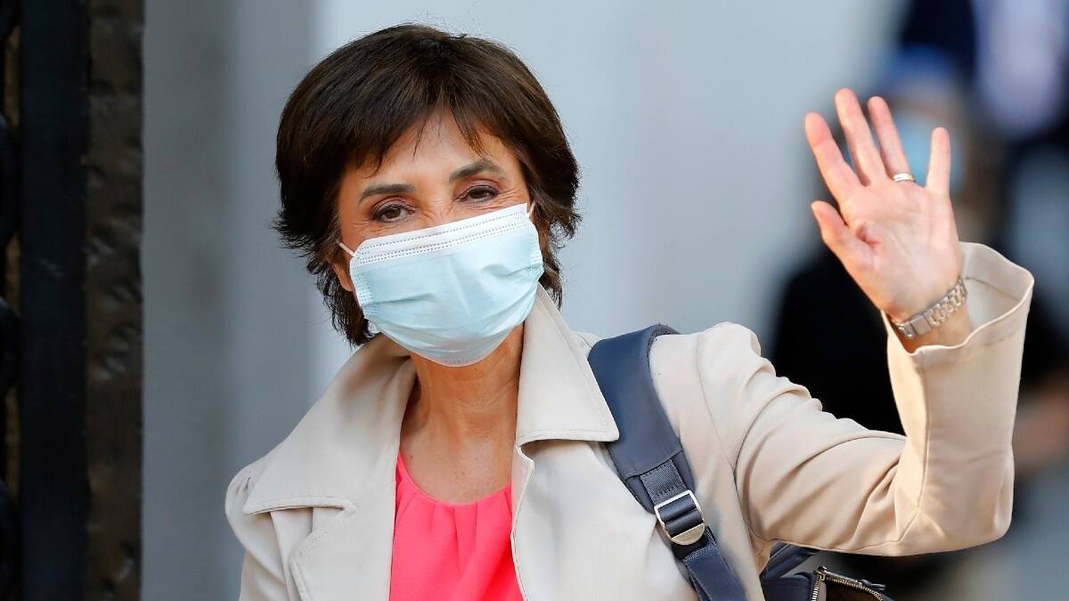 Minsal: "Tenemos que ser extremadamente prudentes en el uso de las vacunas"