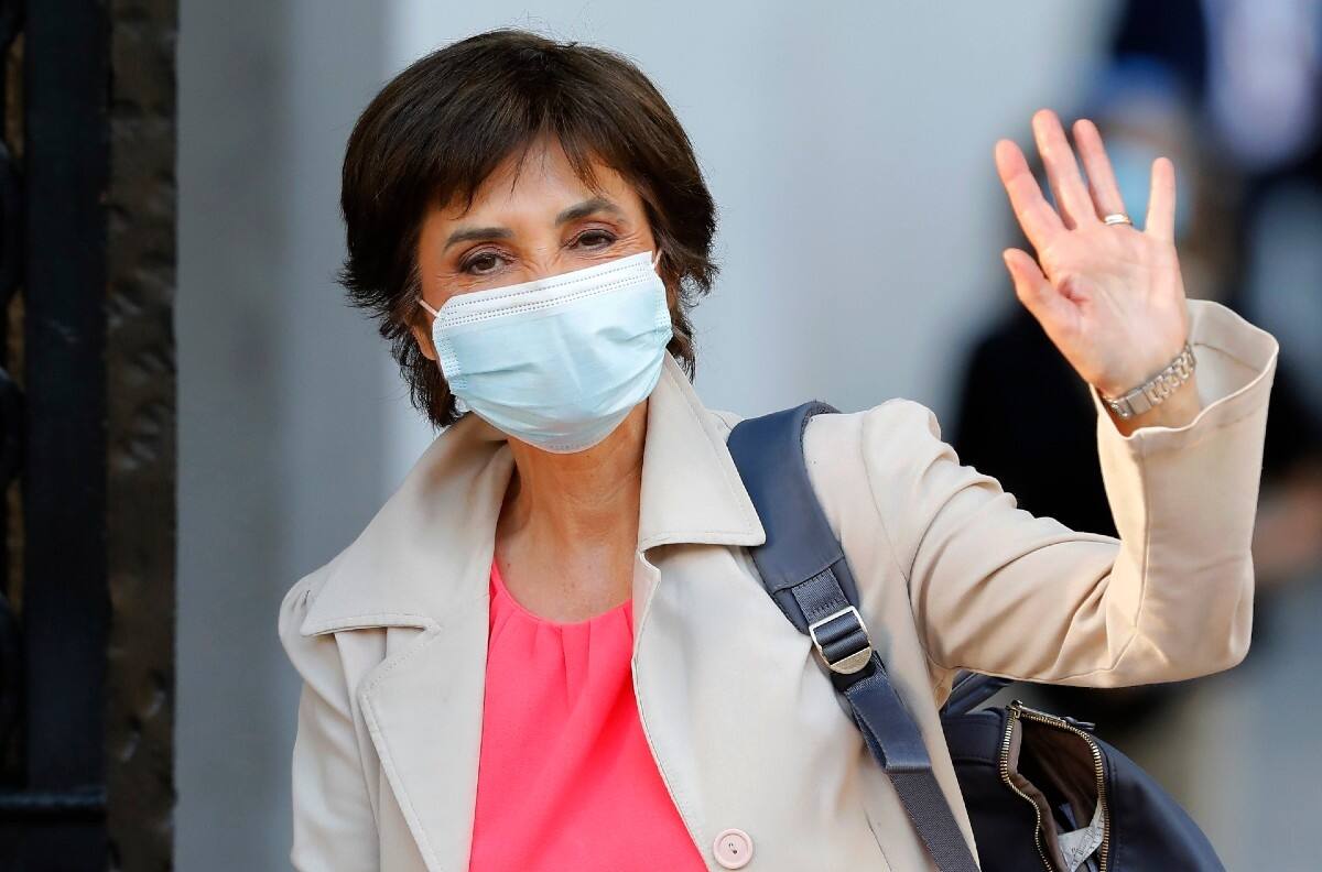 Minsal: "Tenemos que ser extremadamente prudentes en el uso de las vacunas"