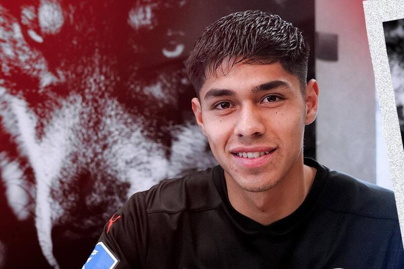 El delantero de 19 años alista du debut en el Midtjylland.