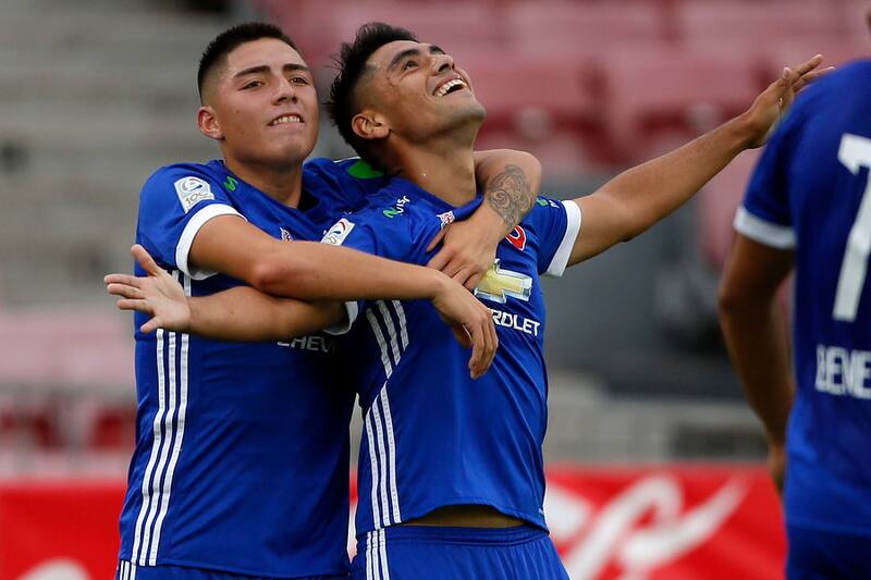 Iván Rozas junto a Felipe Mora en la campaña de los azules en 2017. Foto: Aton.