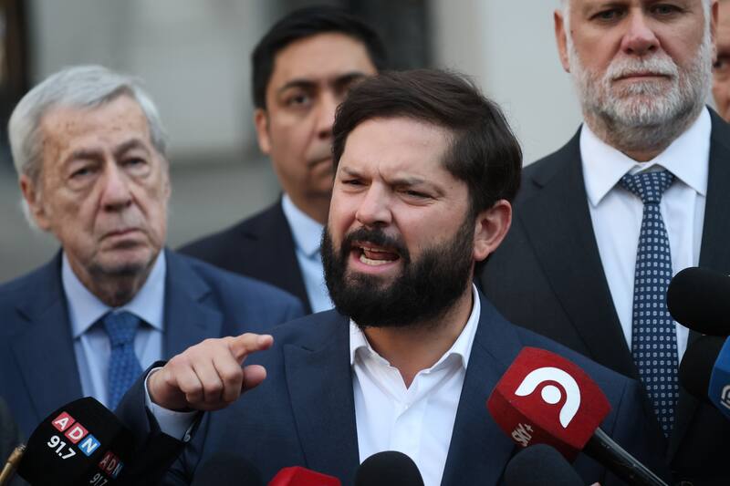 Entregó su versión sobre la breve reunión con José Antonio Kast, que no duró más de 20 minutos en La Moneda. Foto: Agencia Aton.