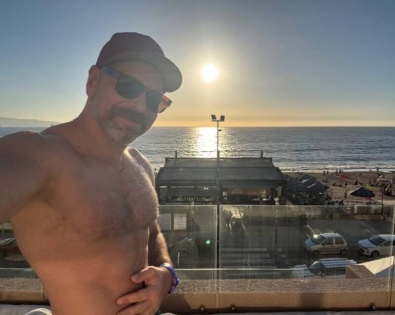 El periodista se prepara para animar el programa satélite del festival, Viva Viña. Créditos: Instagram