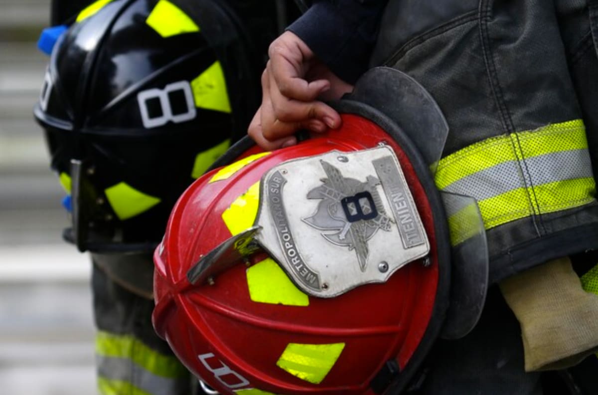 Incendio en un cité de la comuna de Santiago terminó con una persona fallecida