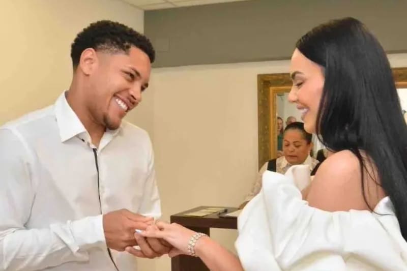 La pareja se casó en 2023.