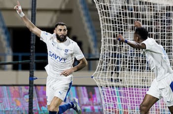 VIDEO | ¡Locura! Karim Benzema debutó con un gol de taco y un hat trick en su nuevo equipo