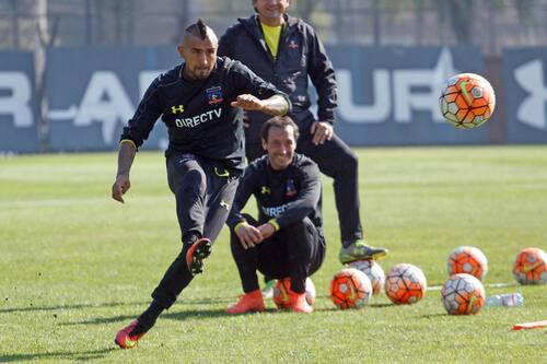 Vidal sueña con volver a ser jugador de Colo Colo (Foto: Photosport)