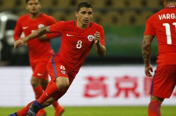 Carlos Carmona y la Roja: "Se está creando un grupo muy fuerte con experiencia y juventud"