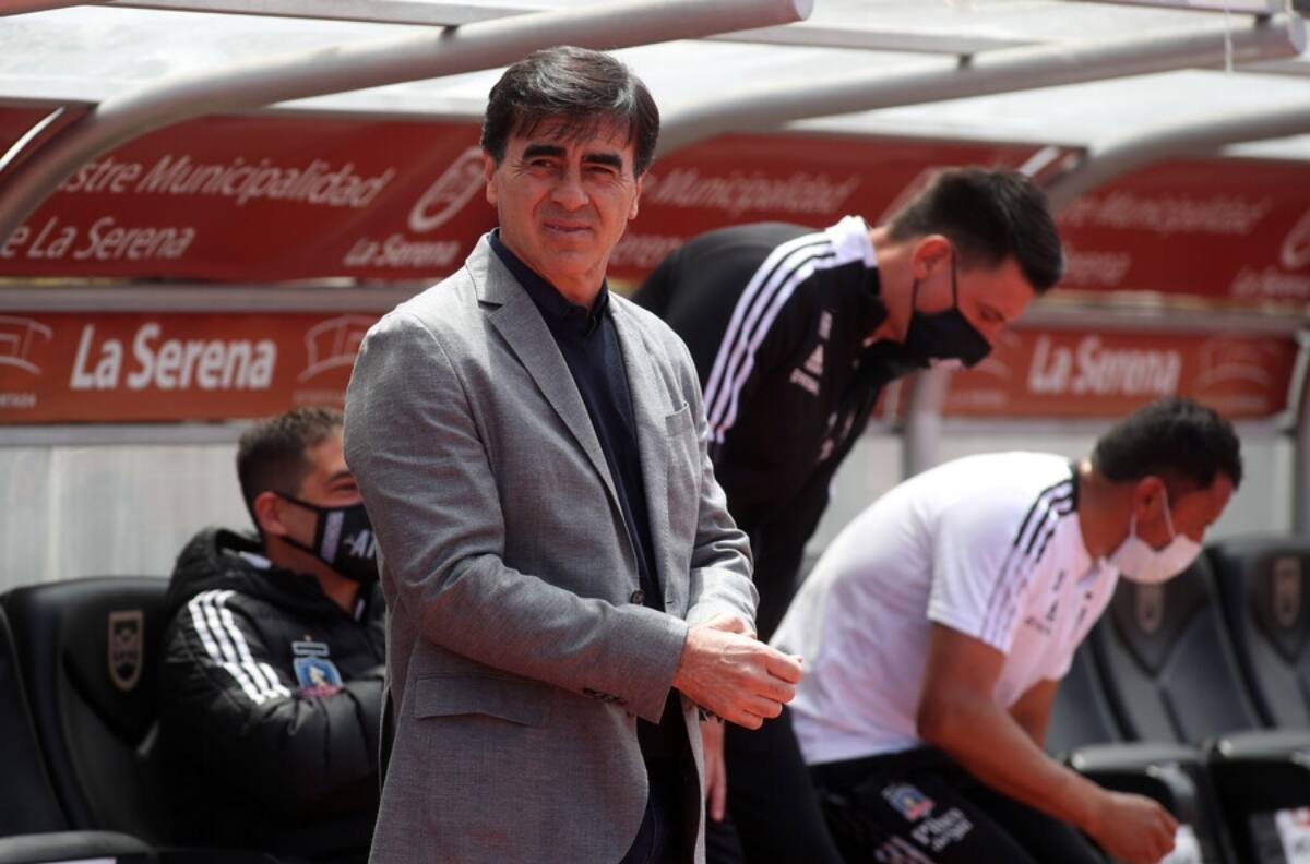 Gustavo Quinteros se mostró ilusionado con la llegada de un último refuerzo a Colo Colo