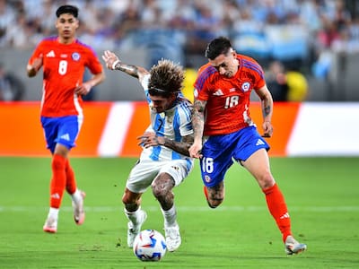 Nóminas de Chile y Argentina tras las bajas para el partido por la fecha 15 de Eliminatorias
