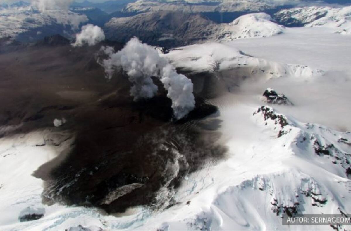 Por actividad sísmica: Sernageomin realiza monitoreo preventivo del Volcán Hudson en Aysén