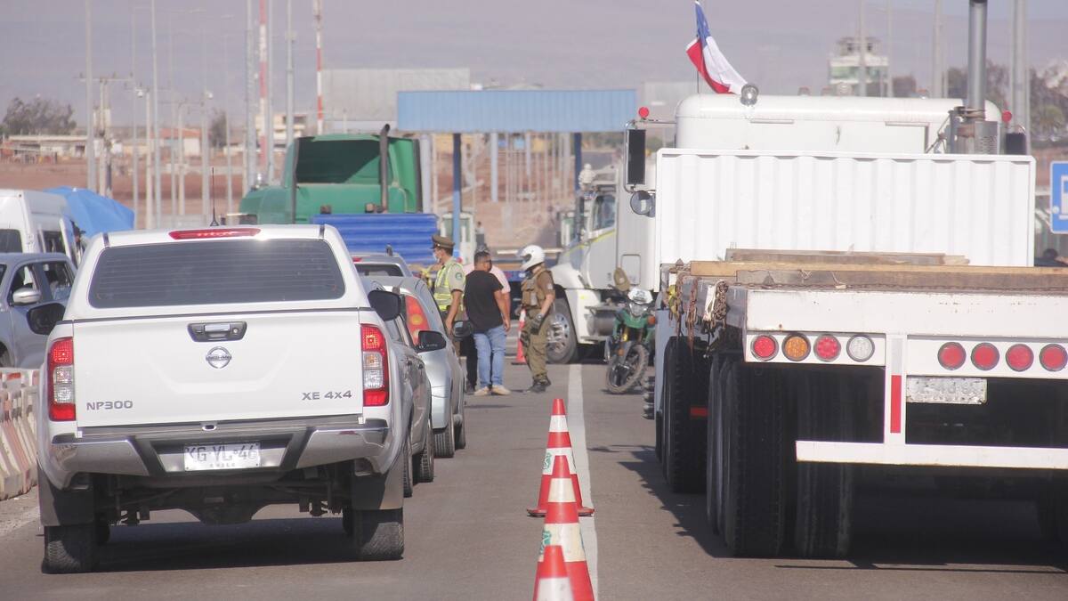 VIDEO | Viralizan enfrentamiento a piedrazos entre chilenos y extranjeros en Antofagasta