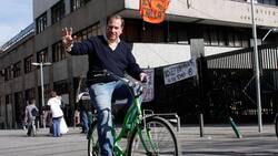 "Si superas el 0,19% te invito a una chela": Tomás Jocelyn-Holt confirmó su candidatura presidencial