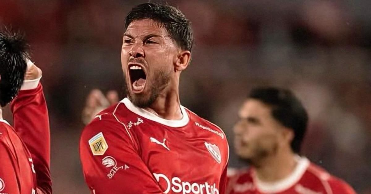 Milionario traspaso de Felipe Loyola del Independiente al Santos