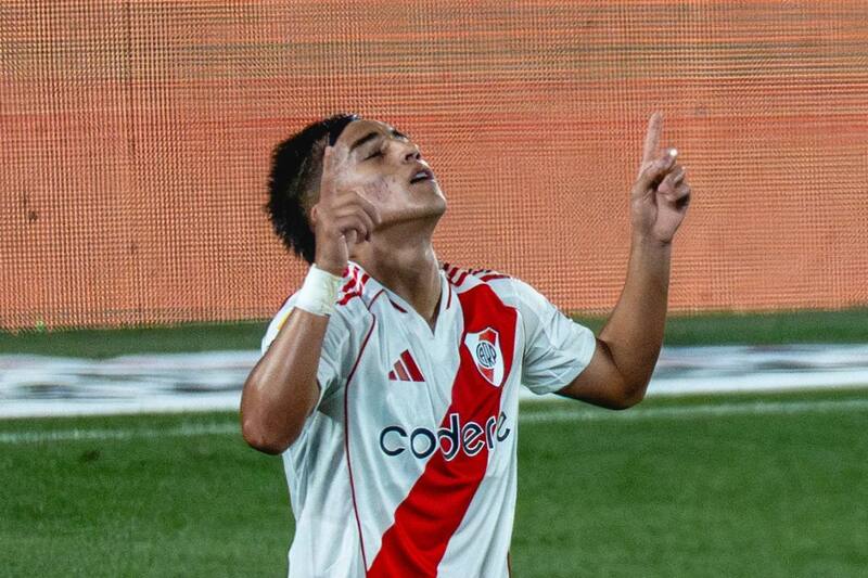 Delantero de River Plate.
