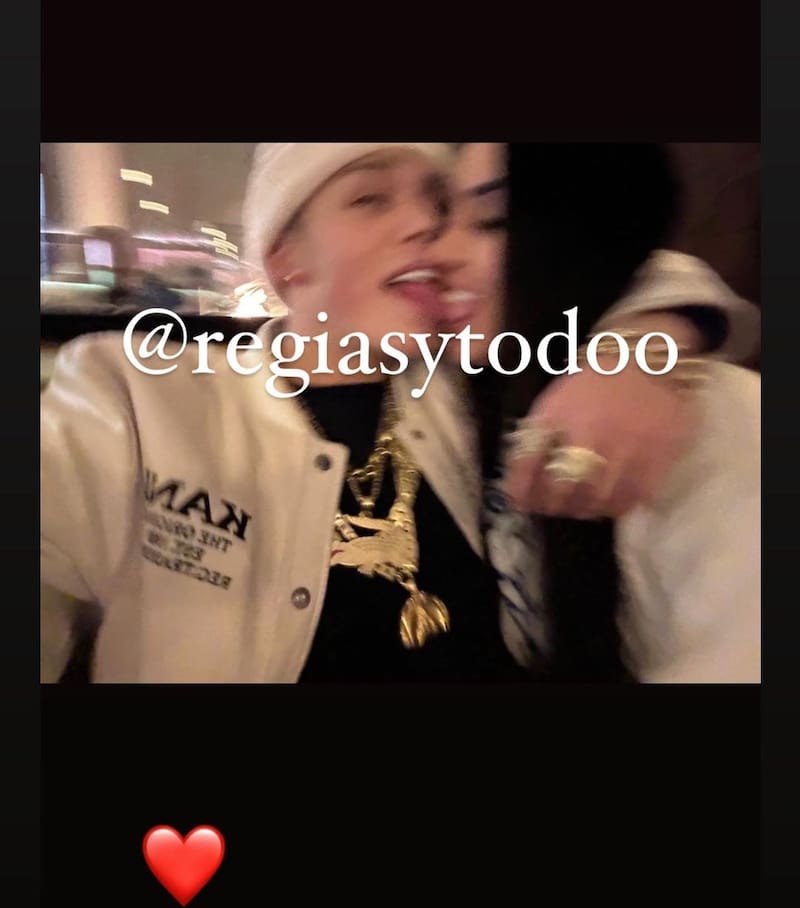 Imágen que publicó Jere Klein en sus redes sociales y que encendió los rumores de amorío con la reconocida empresaria. Imágen guardada y publicada por la página "Regias y todo".