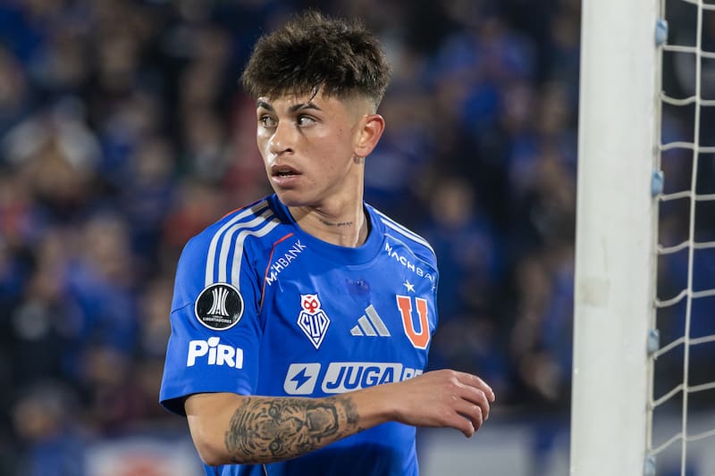 Maximiliano Guerrero en el duelo de Universidad de Chile vs Carabobo por Copa Libertadores
