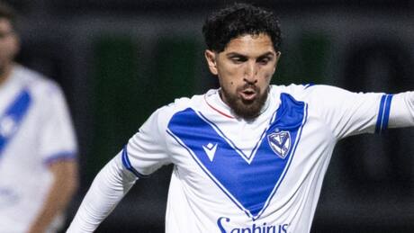 Tras la oferta de Colo Colo: revelan la decisión que habría tomado Vélez Sarsfield sobre el traspaso de Diego Valdés