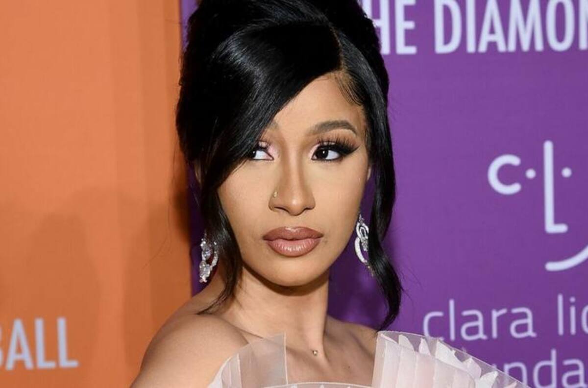 Cardi B compartió por error una polémica fotografía en Instagram y sus fanáticos la defendieron