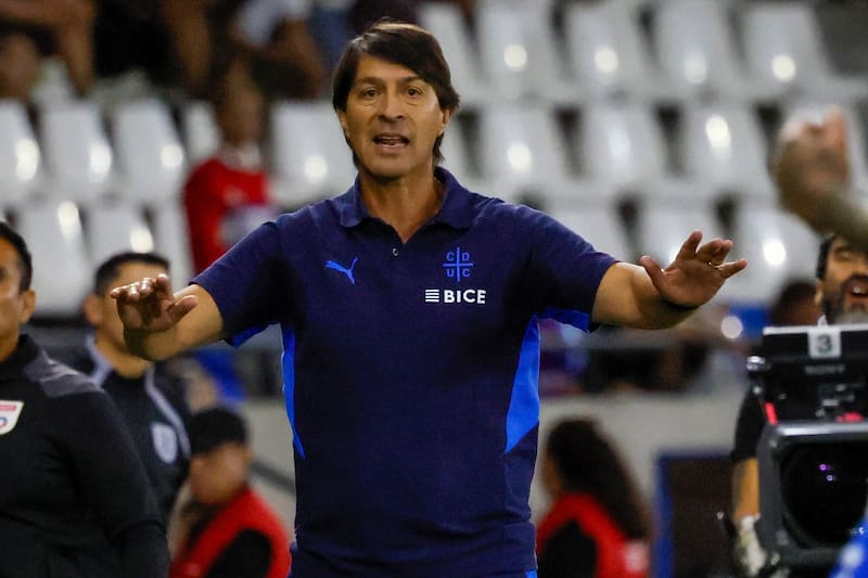 . DT de la Universidad Católica. Foto: Agencia Aton.