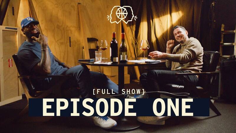 LeBron James y J.J Redick en su podcast.