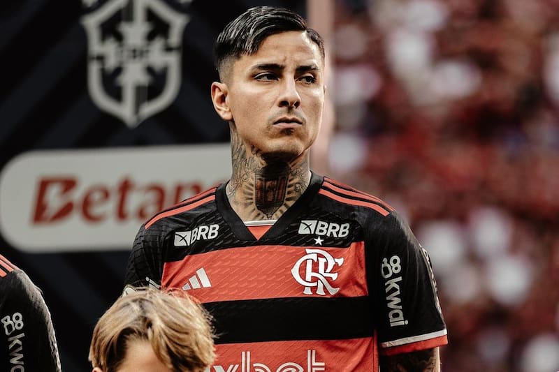 Erick Pulgar será titular en el Flamengo ante Peñarol.