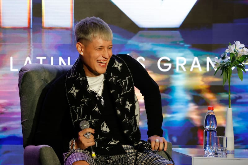 El artista urbano chileno tiene 23 años de edad.