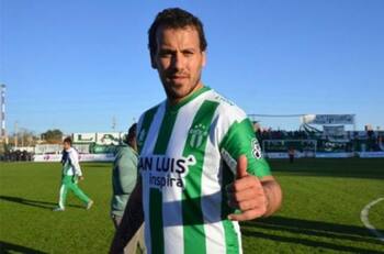 Cristián Fabbiani defiende a Blandi: "Cuando un 9 llega a un club, tienen que jugar para él"