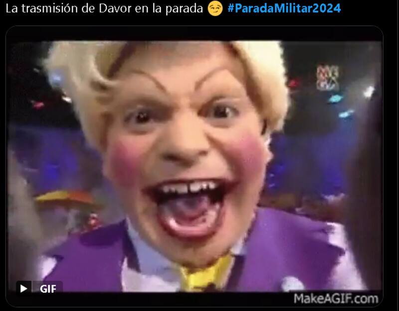 Revisa las reacciones que dejó el acto.