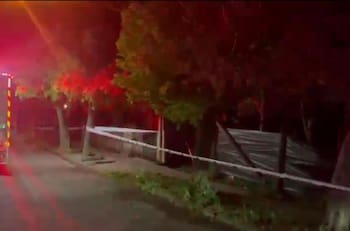 Tres hermanos de 11, 8 y 6 años pierden la vida en voraz incendio: madre está en riesgo vital