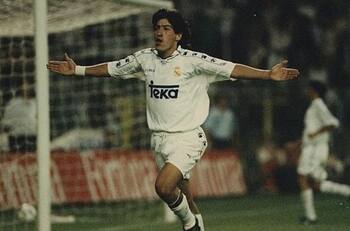 VIDEO | ¡Iván Zamorano cumple 56 años! El día que anotó un hat-trick en goleada del Real Madrid al Barcelona