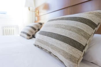 El nuevo e imponente hotel que abrirá sus puertas en Santiago: Esto costará la noche con desayuno incluido