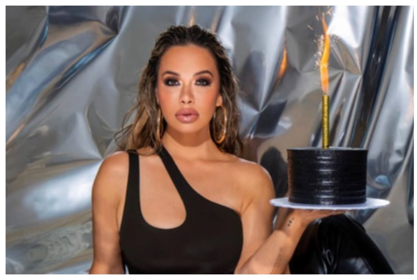 Chiquis Rivera está comprometida con el fotógrafo Emilio Sánchez.