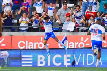 VIDEO | Maradoniano y dejó loco a Gary Medel: así fue el primer golazo de Matías Palavecino en la UC