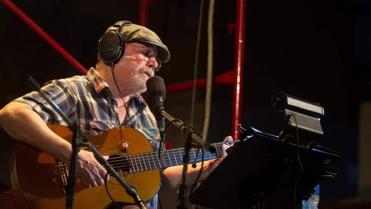 Silvio Rodríguez regresa con "Para la espera", su primer disco en cinco años