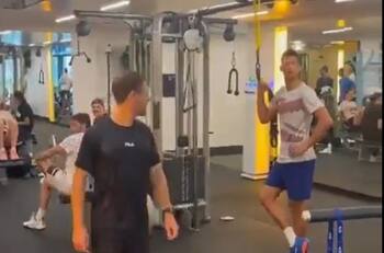 VIDEO | "¿Qué mirá, bobo? Anda pa' allá": Novak Djokovic bromeó imitando a Lionel Messi