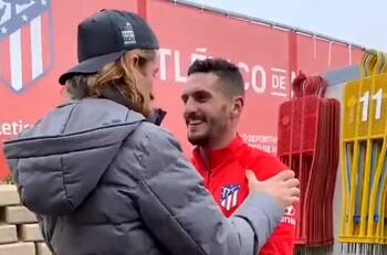El afectuoso recibimiento que le dieron a Filipe Luis sus ex compañeros en el Atlético de Madrid