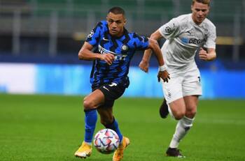 Preocupante: Inter explicó por qué Alexis Sánchez fue reemplazado ante Monchengladbach