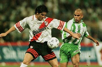 "Matador": River Plate recordó el golazo de Marcelo Salas casi de mitad de cancha
