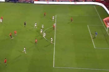 No le bastó con el primero: Felipe Loyola se volvió loco y anotó este golazo desde 30 metros
