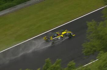 Esteban Ocon de Reanult sufrió con la lluvia en las prácticas libres del GP de Hungría