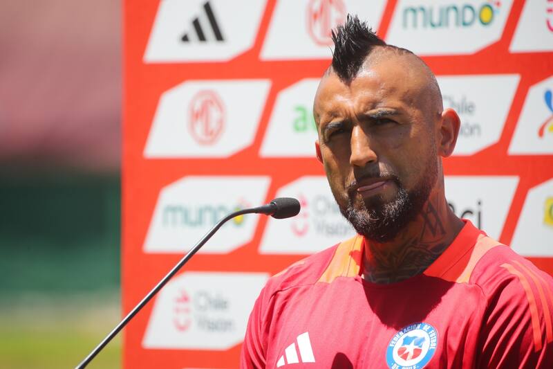 en conferencia de prensa de la Selección Chilena. Foto: Aton.