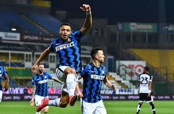 El Inter de Alexis Sánchez y Arturo Vidal celebró en Italia sin jugar