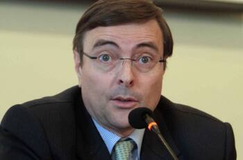 Jorge Segovia rompe el silencio y aclara supuesta postura de vender Unión Española