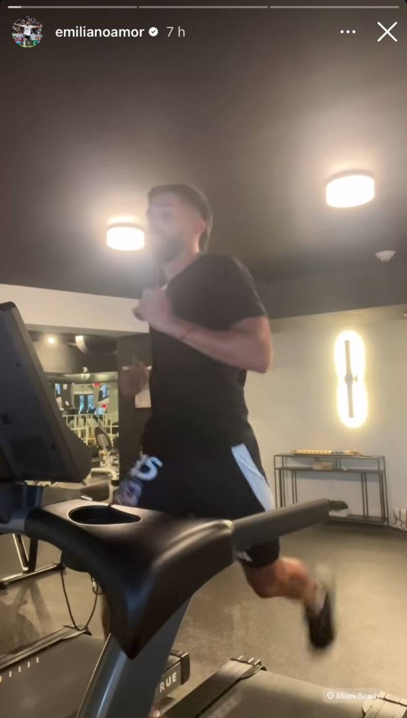 El volante apareció entrenando en Miami