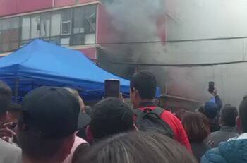VIDEO | Incendio afectó a mall chino en el barrio Meiggs de Santiago