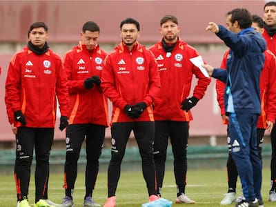 Tres cambios y sin Lucas Assadi: Nicolás Córdova sorprende con la formación de La Roja para Uruguay